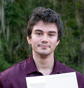 portrait shot of Raul Valle